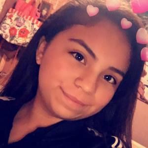 Meet your Posher, Cristal